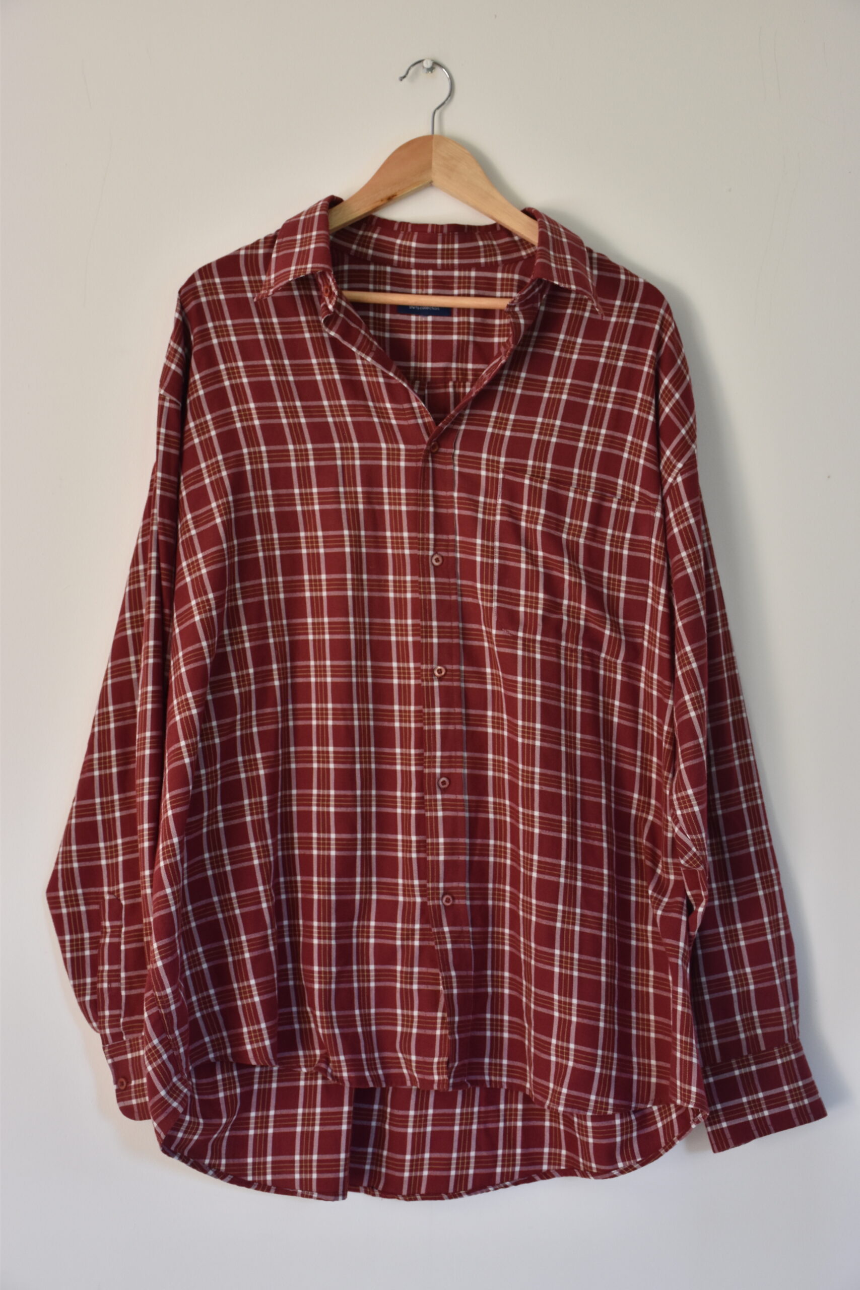 Chemise rouge à carreaux