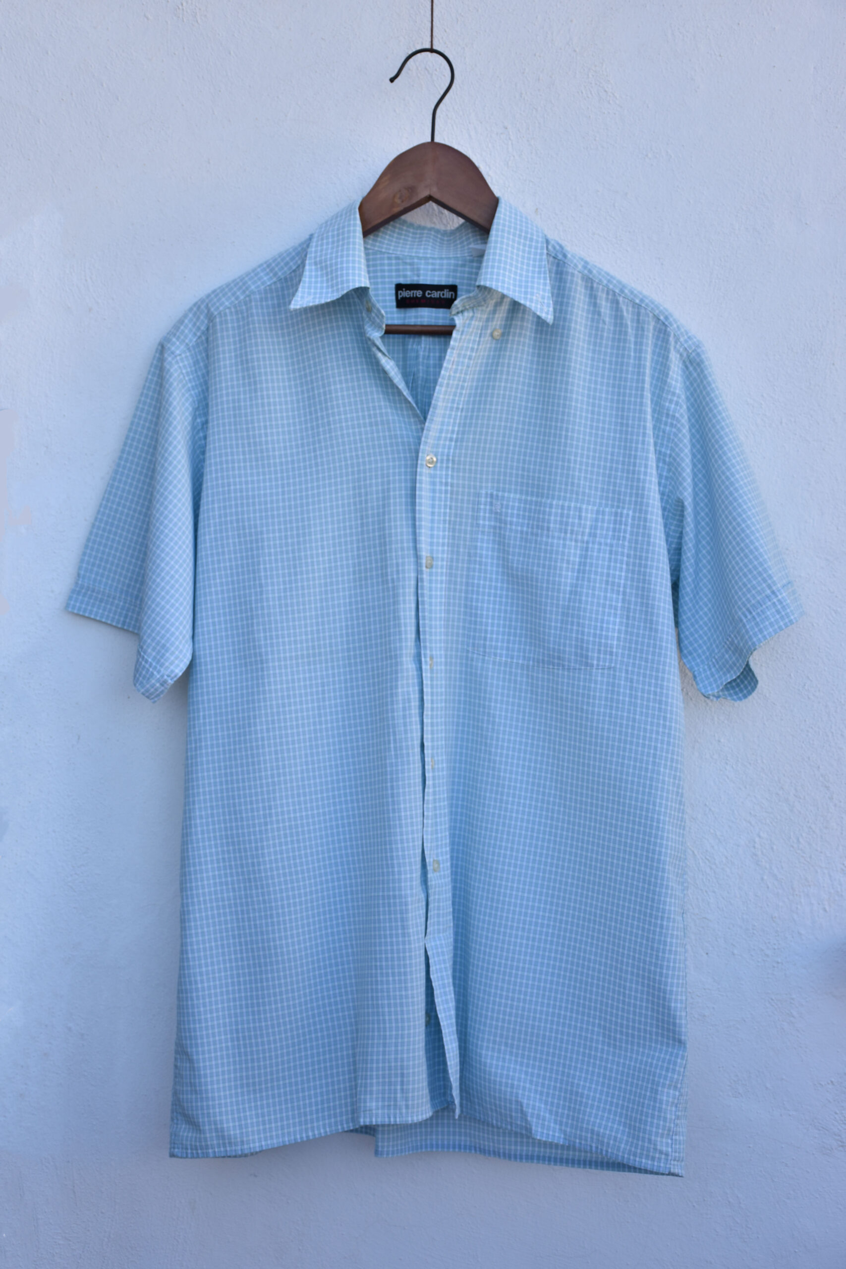 Chemise bleue à petits carreaux