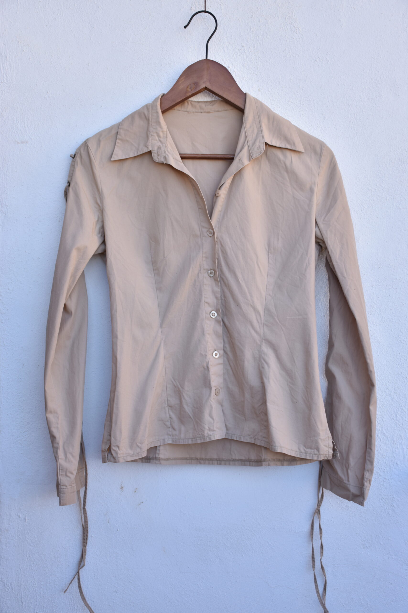Chemise beige à lassage